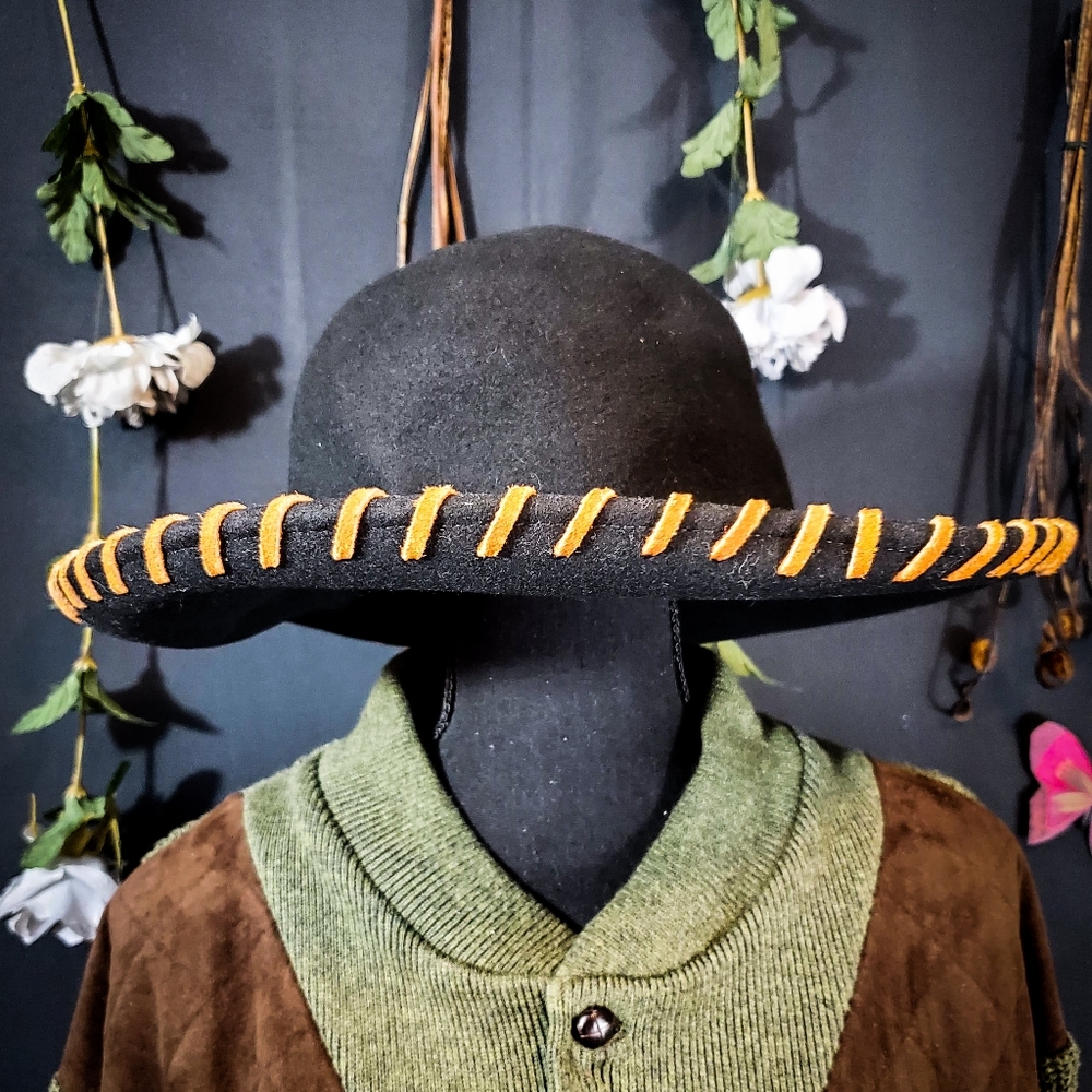 Wool hat - Picture 2 of 3